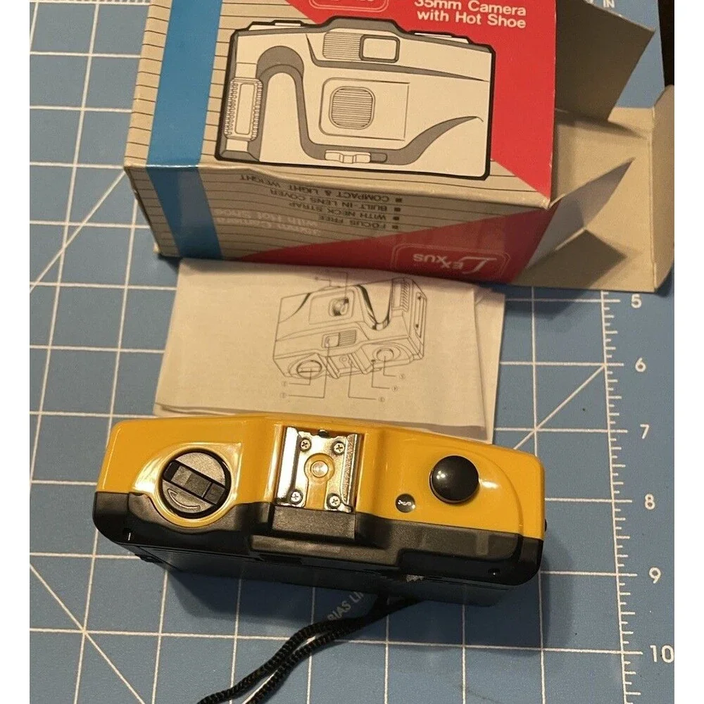 Vintage Lexxus 35mm Focus Free Camera Original Box and Instructions Untested